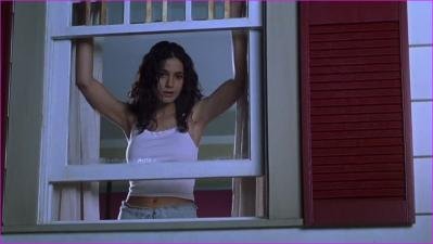 _emmanuelle-chriqui-snow-day-2000-1080p-image-1-11.jpg
