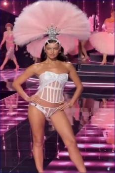 owski-victoria-s-secret-fashion-show-2025-hd-1080p.jpg
