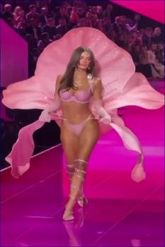 owski-victoria-s-secret-fashion-show-2025-hd-1080p.jpg