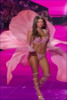 owski-victoria-s-secret-fashion-show-2025-hd-1080p.jpg