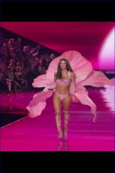 owski-victoria-s-secret-fashion-show-2025-hd-1080p.jpg