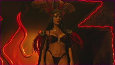 118_salma-hayek-from-dusk-till-dawn-1996-image-1-3.jpg
