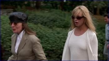 nski-diane-keaton-jenna-elfman-town-_-country-2001.jpg