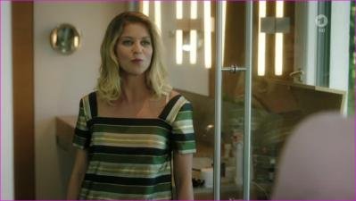 lik-vorstadtweiber-s03e09-2017-hd-1080p-image-1-14.jpg