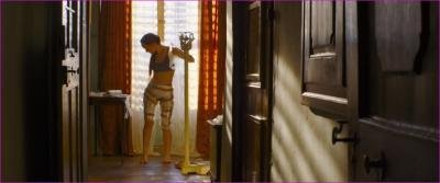 arova-aristokratka-ve-varu-2024-hd-1080p-image-1-3.jpg