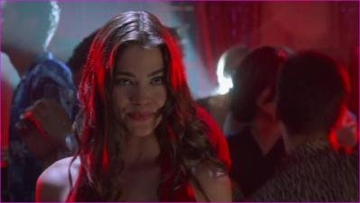 717288310_denise-richards-valentine-2001-image-1-4.jpg
