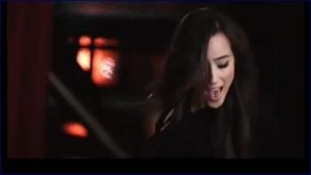 3_chloe-bennett-as-chloe-wang-uh-oh-2011-image-1-8.jpg