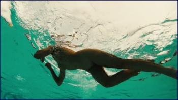 a-voronina-etc-piranha-3dd-2012-hd-1080p-image-1-5.jpg