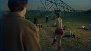 -i-silnye-vyzhivut-s01e01-2020-hd-1080p-image-1-12.jpg