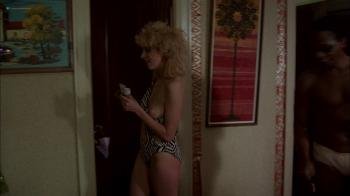 1985-1080p-bluray-x264-regret-00_00_42_14-still003.jpg