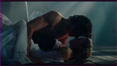 got-robbie-wuthering-heights-2026-1080p-image-1-12.jpg