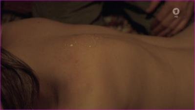 r-annekathrin-bach-mord-in-bester-gesellschaft-s01.jpg