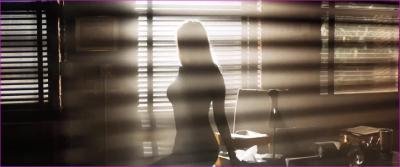 pamela-anderson-the-naked-gun-2025-1080p-image-1-2.jpg