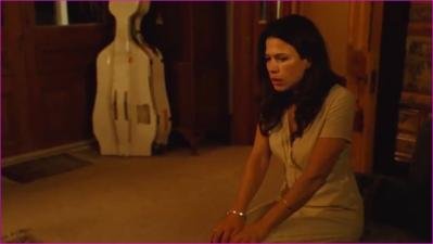 8017300_rhona-mitra-separation-city-2009-image-1-2.jpg