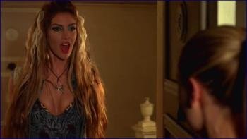 in-true-blood-s03e04-tv-series-2008-2014-image-1-9.jpg