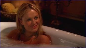 in-true-blood-s01e07-tv-series-2008-2014-image-1-9.jpg