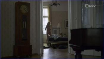 anika-arum-eva-koldits-family-lies-2016-image-1-15.jpg
