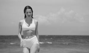 740087549_the-stranger-4k_1-1-17.jpg