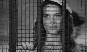 740087558_the-stranger-4k_1-1-18.jpg