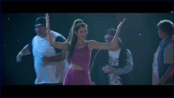 ackie-sandler-the-wrong-missy-2020-1080p-image-1-8.jpg