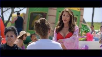 ckie-sandler-the-wrong-missy-2020-1080p-image-1-13.jpg