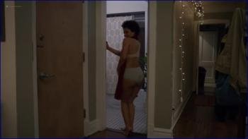 ey-clemons-jaz-sinclair-etc-easy-2017-s2e7-hd-1080.jpg