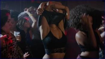 iersey-clemons-easy-2016-s1e2-uhd-2160p-image-1-14.jpg