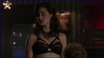 e-tailor-murder-in-the-first-s02e08-2015-image-1-8.jpg