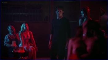 lam-true-blood-2013-s3e4-hd-1080p-bluray-image-1-4.jpg