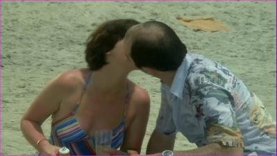 nne-chazel-etc-les-bronzes-1978-hd-1080p-image-1-2.jpg