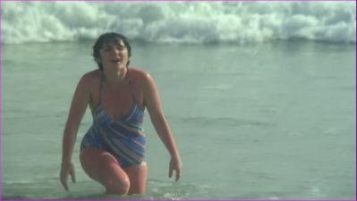 nne-chazel-etc-les-bronzes-1978-hd-1080p-image-1-9.jpg