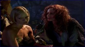 737417091_jaime-pressly-charmed-image-1-8.jpg