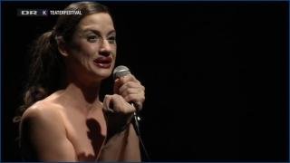 anica-curcic-lort-la-merda-2015-hd-720p-image-1-10.jpg