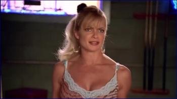737415543_jaime-pressly-image-1-6.jpg