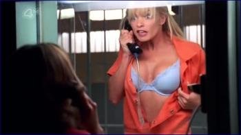 737415544_jaime-pressly-image-1-7.jpg
