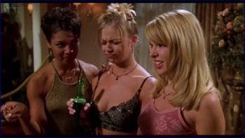 ve-hewitt-lauren-ambrose-jenna-elfman-can-t-hardly.jpg