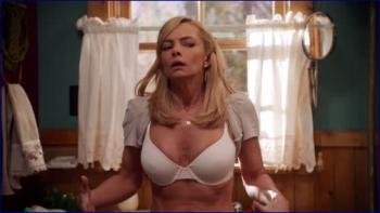 737418866_jaime-pressly-the-guest-book-image-1-5.jpg