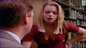 737418512_jaime-pressly-silk-stalkings-image-1-6.jpg