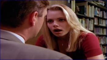 737418513_jaime-pressly-silk-stalkings-image-1-7.jpg