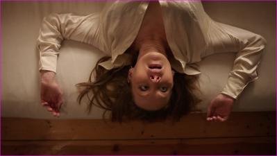 idt-allein-unter-nachbarn-2012-hd-1080p-image-1-11.jpg
