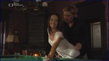 arova-sanitka-ii-s01e02e07-2013-hd-720p-image-1-14.jpg