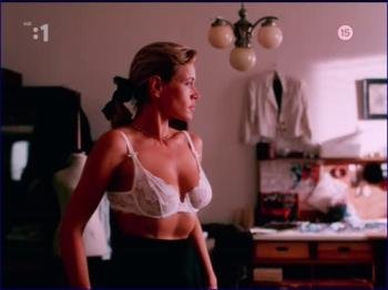 va-zuzana-sulajova-zahrada-1995-hd-1080p-image-1-2.jpg