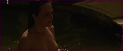 mavridou-riverbanks-ohthes-2015-hd-1080p-image-1-3.jpg