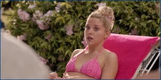 kinney-gabrielle-policano-elle-s01-2026-hd-1080p-i.jpg