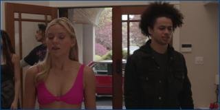 kinney-gabrielle-policano-elle-s01-2026-hd-1080p-i.jpg