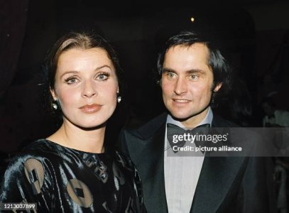 gettyimages-1213037899-594x594.jpg